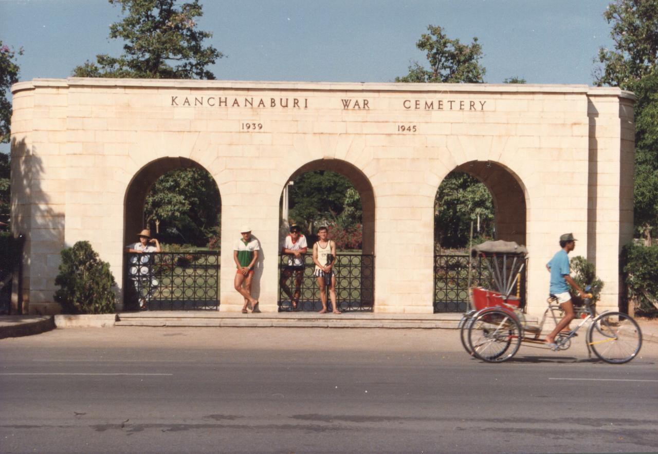 Bankaikow Pansiyon Kanchanaburi Dış mekan fotoğraf